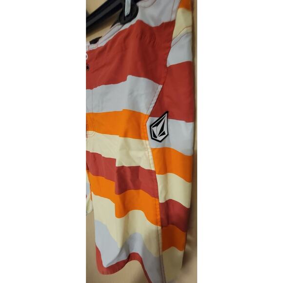 VOLCOM Pure Function 2 Way Stretch Mens Sz 38 Boardshorts Swim Trunks - Picture 4 of 10